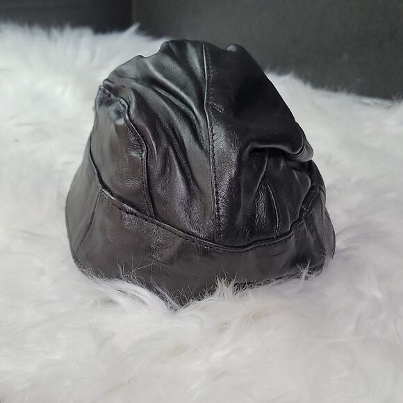REBEL RYDER Leather Skull Cap - Picture 2 of 7